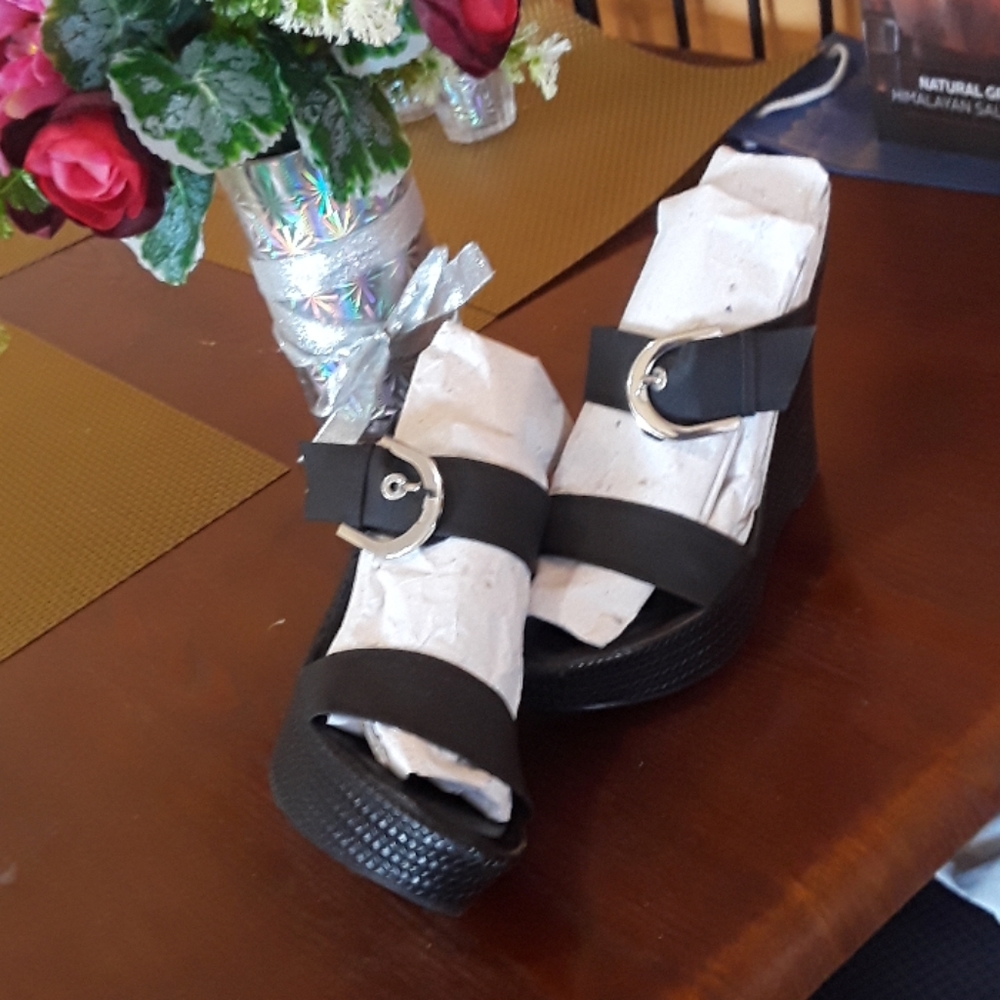 Eurosuole Black Italian Wedge, Size 7 M